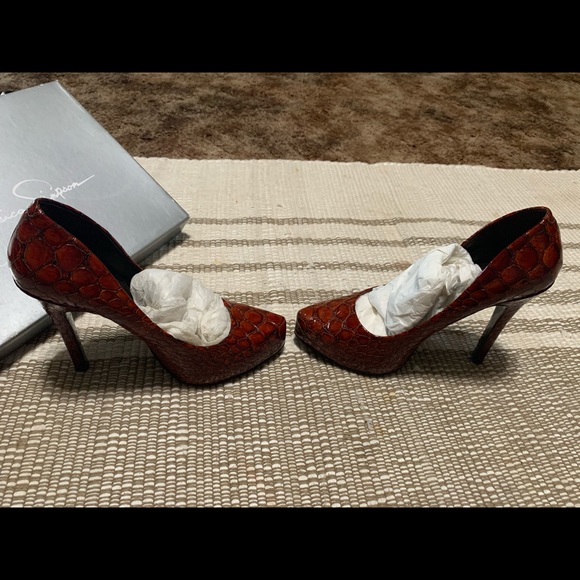 Jessica Simpson Leather Pumps - Picture 3 of 4